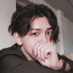 娱乐吃瓜的头像男真人,男真人生吃瓜背后的故事